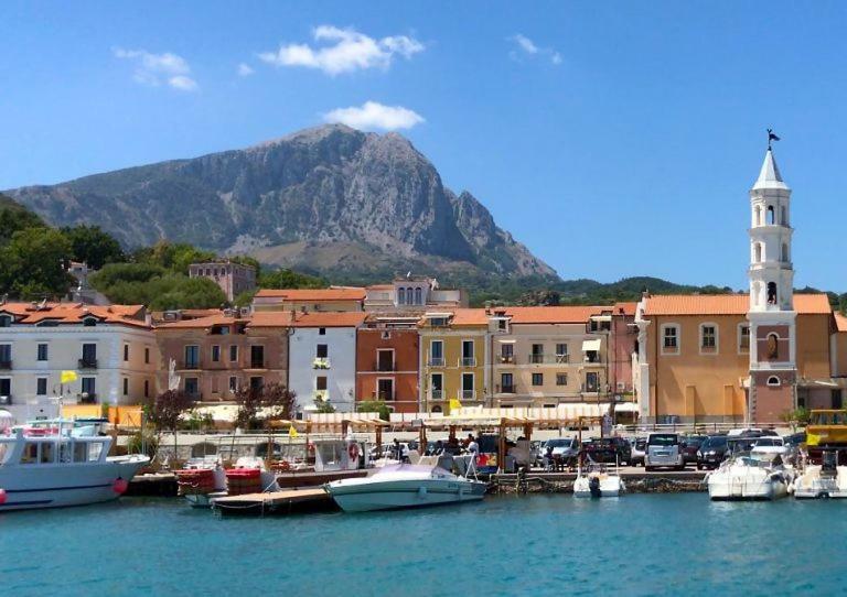 Apartamento By The Sea In Scario Exterior foto