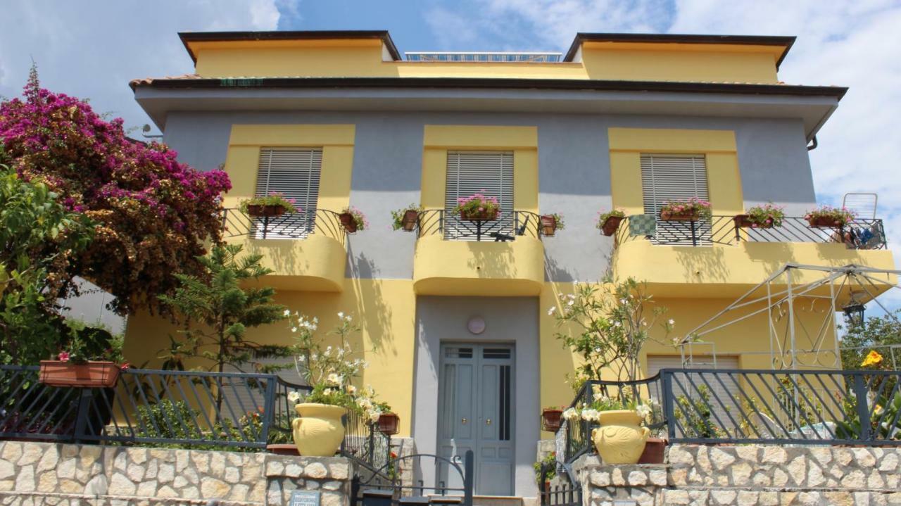 Apartamento By The Sea In Scario Exterior foto